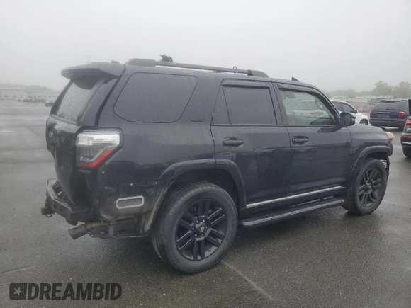 2020 Toyota 4Runner SR5 with VIN JTEBU5JR1L5806679, listed as a Copart auction lot 59961805 with 82,827 mi miles and Salvage title. Bid and sale history available at DreamBid. Image 3.