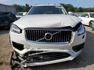 2021 Volvo XC90 Momentum z VIN YV4102CK3M1702436, wystawiony jako Copart lot #66855793 z przebiegiem 41 700 mil mil oraz . Historia ofert i sprzedaży dostępna na DreamBid. Obrazek 5.