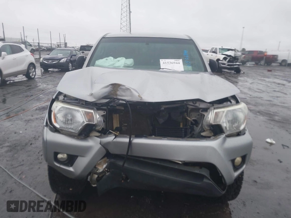 2014 Toyota Tacoma with VIN 3TMLU4EN2EM161239, listed as a IAAI auction lot 41536944 with 136,299 mi miles. Bid and sale history available at carsss.com. Image 6.