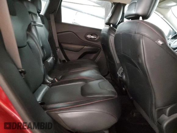 2015 Jeep Cherokee Trailhawk with VIN 1C4PJMBB8FW576765, listed as a Copart auction lot 49097925 with 299,877 mi miles and Clean Title. Bid and sale history available at DreamBid. Image 11.