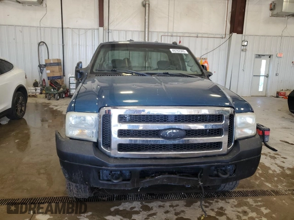 2000 Ford F-250 XL with VIN 1FTNX21F5YED17075, listed as a Copart auction lot 49782365 with 241,054 mi miles and Non repairable. Bid and sale history available at DreamBid. Image 5.