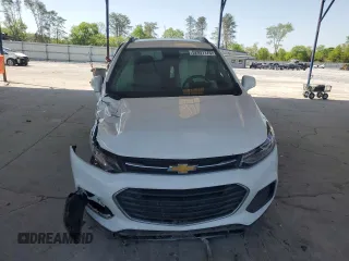 2020 Chevrolet Trax LT z VIN 3GNCJLSB0LL205049, wystawiony jako Copart lot #52937175 z przebiegiem 48 262 mil mil oraz Szkoda całkowita • Salvage title. Historia ofert i sprzedaży dostępna na DreamBid. Obrazek 5.