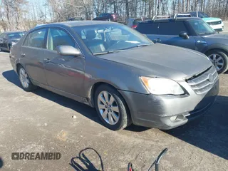2006 Toyota Avalon XL with VIN 4T1BK36B76U159219, listed as a IAAI auction lot 41497058 with 251,676 mi miles and . Bid and sale history available at carsss.com. Image 1.