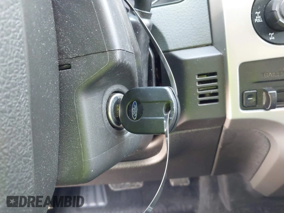2013 Ford F-150 XL с VIN 1FTFW1EF6DFD99317, выставлен на аукционе IAAI как лот 42150553 с пробегом 129 367 миль миль и . История ставок и продаж доступна на DreamBid. Изображение 11.
