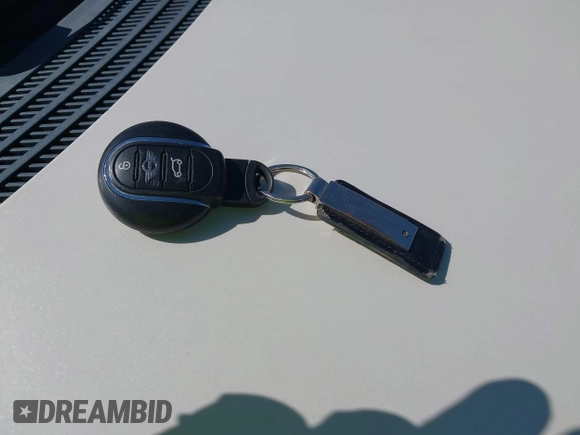 2018 MINI Countryman Cooper z VIN WMZYS7C3XJ3E08133, wystawiony jako IAAI lot #42623073 z przebiegiem 170 589 mil mil oraz . Historia ofert i sprzedaży dostępna na DreamBid. Obrazek 11.