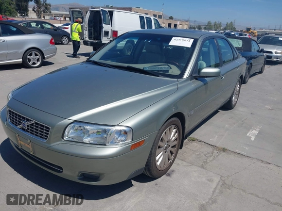 2006 Volvo S80 z VIN YV1TS592061446901, wystawiony jako IAAI lot #42310273 z przebiegiem 52 079 mil mil oraz . Historia ofert i sprzedaży dostępna na DreamBid. Obrazek 6.