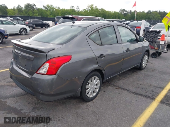 2017 Nissan Versa SV z VIN 3N1CN7AP3HL855554, wystawiony jako IAAI lot #42006848 z przebiegiem 155 485 mil mil oraz . Historia ofert i sprzedaży dostępna na DreamBid. Obrazek 4.