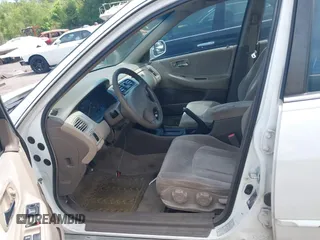 1999 Honda Accord LX z VIN JHMCG5643XC000176, wystawiony jako IAAI lot #42193734 z przebiegiem 261 485 mil mil oraz . Historia ofert i sprzedaży dostępna na DreamBid. Obrazek 5.