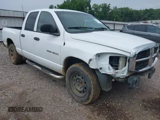 2007 Dodge 1500 SLT with VIN 1D7HA18P47J567491, listed as a IAAI auction lot 39549917 with 161,957 mi miles and . Bid and sale history available at carsss.com. Image 1.