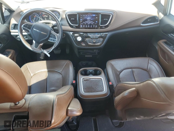 2017 Chrysler Pacifica Limited with VIN 2C4RC1GG0HR644056, listed as a Copart auction lot 52430525 with 119,956 mi miles and Salvage Title. Bid and sale history available at DreamBid. Image 8.