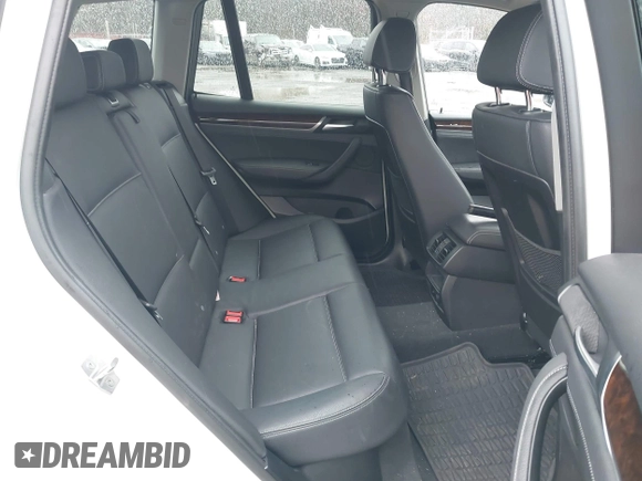 2015 BMW X3 xDrive28i z VIN 5UXWX9C59F0D53672, wystawiony jako IAAI lot #41975259 z przebiegiem 82 852 mil mil oraz . Historia ofert i sprzedaży dostępna na DreamBid. Obrazek 8.