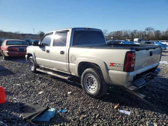 2004 Chevrolet Silverado 1500 Crew Cab Z71 with VIN 2GCEK13T041351206, listed as a Copart auction lot 86754804 with 338,836 mi miles and Salvage Title. Bid and sale history available at carsss.com. Image 2.
