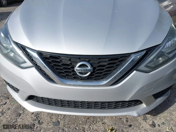 2016 Nissan Sentra SR with VIN 3N1AB7AP1GL678565, listed as a IAAI auction lot 41756755 with 132,571 mi miles. Bid and sale history available at carsss.com. Image 6.
