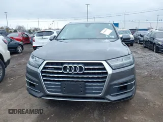 2018 Audi Q7 Premium Plus z VIN WA1LAAF76JD039992, wystawiony jako IAAI lot #41880935 z przebiegiem 74 095 mil mil oraz . Historia ofert i sprzedaży dostępna na DreamBid. Obrazek 12.