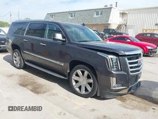 2015 Cadillac Escalade ESV Luxury z VIN 1GYS4SKJXFR747960, wystawiony jako IAAI lot #42202339 z przebiegiem 76 200 mil mil oraz . Historia ofert i sprzedaży dostępna na DreamBid. Obrazek 1.