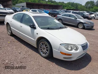 2002 Chrysler 300M M z VIN 2C3AE66G92H132139, wystawiony jako IAAI lot #42059478 z przebiegiem 104 556 mil mil oraz . Historia ofert i sprzedaży dostępna na DreamBid. Obrazek 1.
