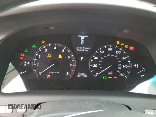 2009 Lexus LS 460 z VIN JTHCL46F995000410, wystawiony jako Copart lot #65979874 z przebiegiem 152 999 mil mil oraz Szkoda całkowita • Salvage title. Historia ofert i sprzedaży dostępna na DreamBid. Obrazek 9.