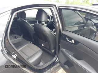 2021 Kia Forte GT-Line с VIN 3KPF34AD3ME405910, выставлен на аукционе IAAI как лот 42626845 с пробегом 39 540 миль миль и . История ставок и продаж доступна на DreamBid. Изображение 8.