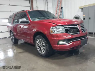 2015 Lincoln Navigator with VIN 5LMJJ2JT5FEJ11296, listed as a IAAI auction lot 41233028 with 189,509 mi miles. Bid and sale history available at carsss.com. Image 1.