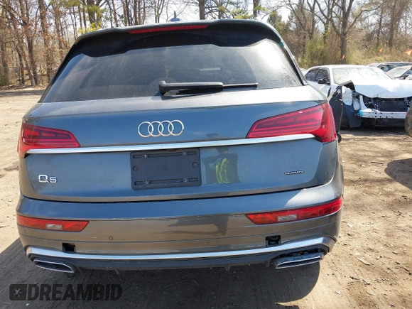 2024 Audi Q5 S line Premium z VIN WA1GAAFY8R2072137, wystawiony jako IAAI lot #41993895 z przebiegiem 28 437 mil mil oraz . Historia ofert i sprzedaży dostępna na DreamBid. Obrazek 16.