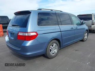 2007 Honda Odyssey EX-L z VIN 5FNRL38757B121989, wystawiony jako IAAI lot #42323131 z przebiegiem 174 906 mil mil oraz . Historia ofert i sprzedaży dostępna na DreamBid. Obrazek 4.