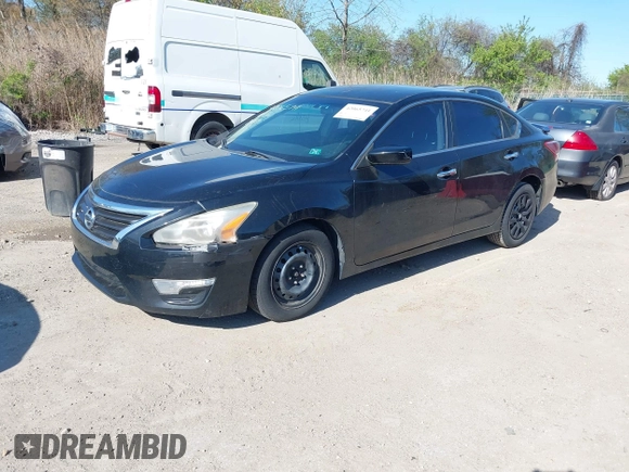 2013 Nissan Altima 2.5 S with VIN 1N4AL3AP2DN466231, listed as a IAAI auction lot 42065741 with 138,511 mi miles. Bid and sale history available at carsss.com. Image 2.