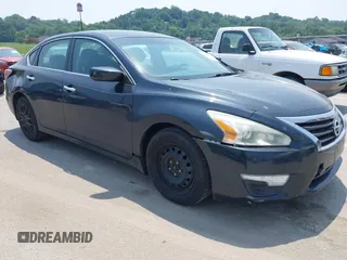 2015 Nissan Altima S z VIN 1N4AL3AP0FC262543, wystawiony jako IAAI lot #42489459 z przebiegiem 225 481 mil mil oraz . Historia ofert i sprzedaży dostępna na DreamBid. Obrazek 1.