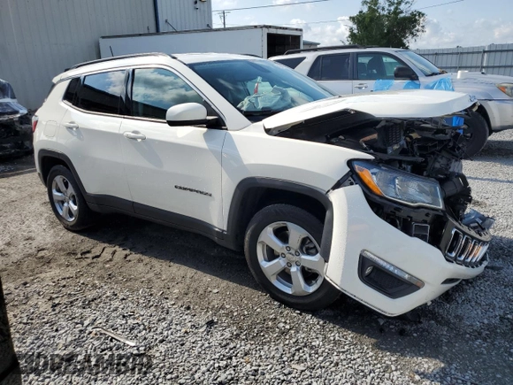 2019 Jeep Compass Altitude with VIN 3C4NJCBB7KT676938, listed as a Copart auction lot 55511795 with 17,676 mi miles and Non repairable. Bid and sale history available at DreamBid. Image 4.