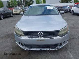 2013 Volkswagen Jetta Sedan SE with VIN 3VWDP7AJ5DM292211, listed as a IAAI auction lot 42129945 with 103,705 mi miles. Bid and sale history available at carsss.com. Image 6.