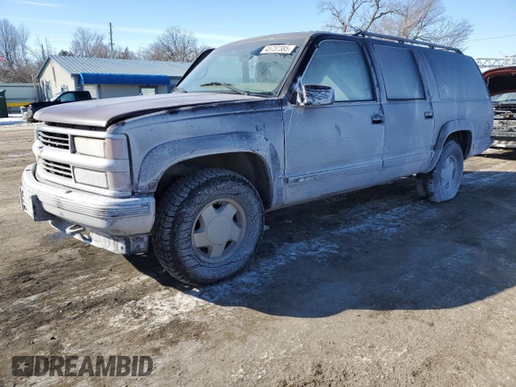 1997 Chevrolet Suburban with VIN 3GNFK16R3VG112298, listed as a Copart auction lot 45737385 with 266,938 mi miles and Salvage Title. Bid and sale history available at carsss.com. Image 1.