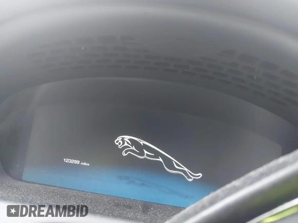 2015 Jaguar XJ Portfolio с VIN SAJWJ2GD2F8V90256, выставлен на аукционе IAAI как лот 42311335 с пробегом 123 299 миль миль и . История ставок и продаж доступна на DreamBid. Изображение 7.