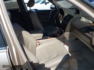 1997 Lexus LS 400 Luxury Sdn with VIN JT8BH28F8V0097217, listed as a IAAI auction lot 41829113 with 115,262 mi miles. Bid and sale history available at carsss.com. Image 5.
