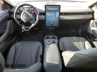 2024 Ford Mustang Mach-E Premium с VIN 3FMTK3R43RMA09117, выставлен на аукционе Copart как лот 42531195 с пробегом 2 470 миль миль и Списание • Salvage title. История ставок и продаж доступна на DreamBid. Изображение 8.