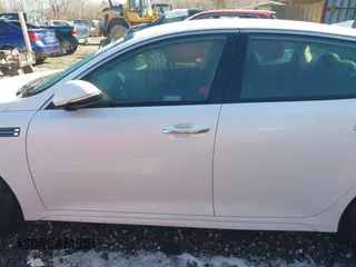 2019 Kia Optima LX with VIN 5XXGT4L33KG339985, listed as a IAAI auction lot 41218499 with 119,007 mi miles. Bid and sale history available at carsss.com. Image 14.
