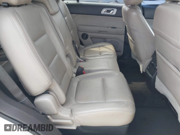 2018 Ford Police Interceptor Utility z VIN 1FM5K8AR4JGC95328, wystawiony jako IAAI lot #42295227 z przebiegiem 119 872 mil mil oraz . Historia ofert i sprzedaży dostępna na DreamBid. Obrazek 8.