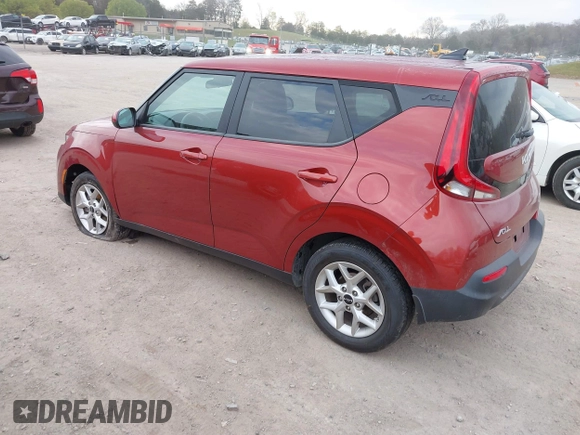2022 Kia Soul LX with VIN KNDJ23AU8N7836980, listed as a IAAI auction lot 41871840 with 47,162 mi miles. Bid and sale history available at carsss.com. Image 3.