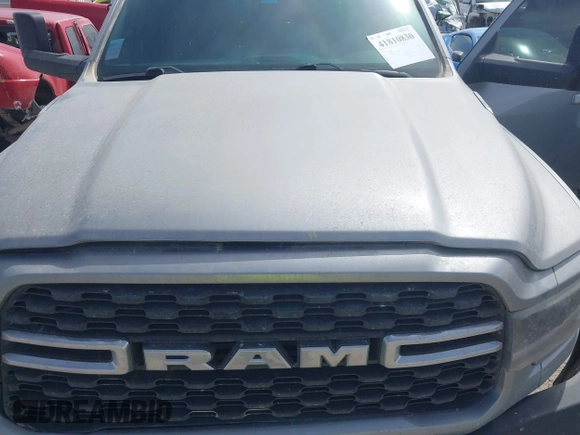 2022 Ram 2500 Big Horn z VIN 3C6UR5DL1NG178793, wystawiony jako IAAI lot #41810830 z przebiegiem 76 551 mil mil oraz . Historia ofert i sprzedaży dostępna na DreamBid. Obrazek 10.