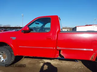 1998 Ford F-250 with VIN 1FTPF28L8WNA78805, listed as a IAAI auction lot 41824199 with 111,707 mi miles and . Bid and sale history available at DreamBid. Image 14.