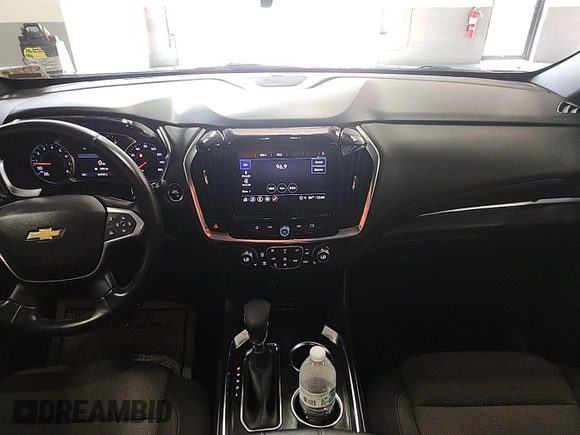 2022 Chevrolet Traverse LT Cloth z VIN 1GNEVGKW2NJ154512, wystawiony jako IAAI lot #42569716 z przebiegiem 84 735 mil mil oraz . Historia ofert i sprzedaży dostępna na DreamBid. Obrazek 25.