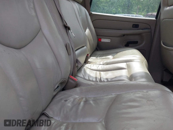 2005 Chevrolet Tahoe Z71 with VIN 1GNEC13T45R101304, listed as a IAAI auction lot 42229835 with 318,175 mi miles and . Bid and sale history available at DreamBid. Image 8.