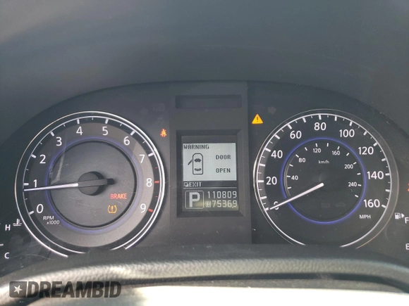 2014 Infiniti Q60 with VIN JN1CV6EL3EM132337, listed as a Copart auction lot 59591735 with 110,809 mi miles and Salvage title. Bid and sale history available at DreamBid. Image 9.