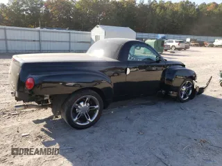 2005 Chevrolet SSR LS z VIN 1GCES14H35B121137, wystawiony jako Copart lot #77892444 z przebiegiem 89 997 mil mil oraz Szkoda całkowita • Salvage title. Historia ofert i sprzedaży dostępna na DreamBid. Obrazek 3.