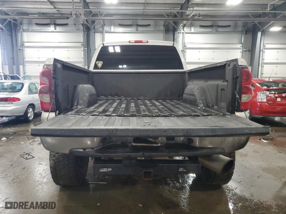 2006 Chevrolet Silverado 2500HD LT1 with VIN 1GCHK23D96F244758, listed as a Copart auction lot 46984405 with 216,021 mi miles and Clean Title. Bid and sale history available at carsss.com. Image 6.