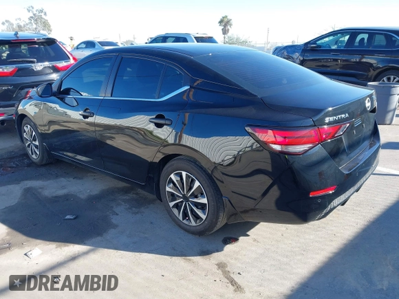 2024 Nissan Sentra S z VIN 3N1AB8BV9RY229224, wystawiony jako IAAI lot #41625753 z przebiegiem 20 740 mil mil oraz . Historia ofert i sprzedaży dostępna na DreamBid. Obrazek 3.