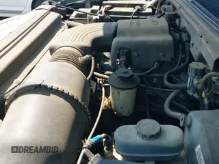 2000 Ford F-150 XL с VIN 1FTRX17W1YNA42128, выставлен на аукционе IAAI как лот 43217672 с пробегом 249 430 миль миль и . История ставок и продаж доступна на DreamBid. Изображение 12.
