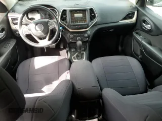 2016 Jeep Cherokee Latitude with VIN 1C4PJMCS8GW294304, listed as a Copart auction lot 53087875 with 61,800 mi miles and Salvage Title. Bid and sale history available at carsss.com. Image 8.
