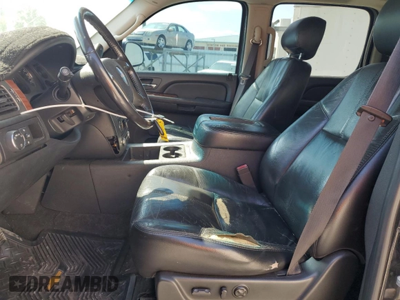 2007 GMC Yukon XL SLT with VIN 1GKFC16057R391722, listed as a Copart auction lot 53996305 with 259,882 mi miles and Clean Title. Bid and sale history available at carsss.com. Image 7.