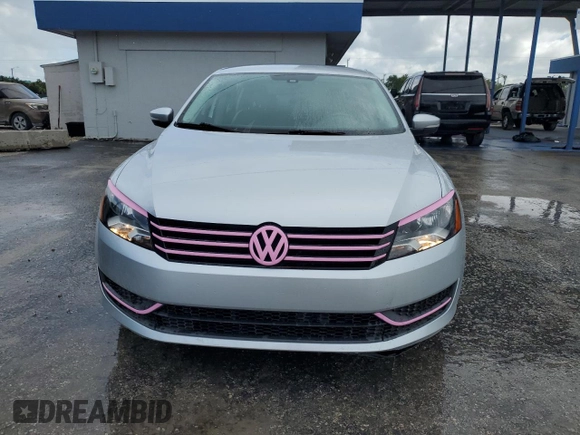 2015 Volkswagen Passat Limited Edition with VIN 1VWAT7A30FC009315, listed as a Copart auction lot 61481785 with 50,012 mi miles and Salvage title. Bid and sale history available at DreamBid. Image 5.