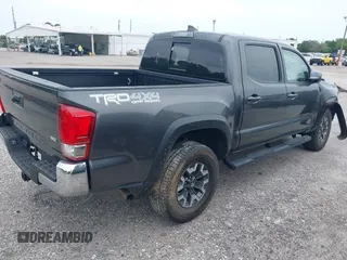 2017 Toyota Tacoma SR5 с VIN 3TMCZ5AN1HM120411, выставлен на аукционе IAAI как лот 41457008 с пробегом 75 062 миль миль и . История ставок и продаж доступна на DreamBid. Изображение 4.