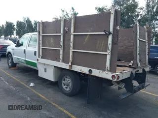 1999 Ford F-350 with VIN 1FDSW34S7XEC82702, listed as a IAAI auction lot 40346052 with 142,159 mi miles and . Bid and sale history available at DreamBid. Image 3.